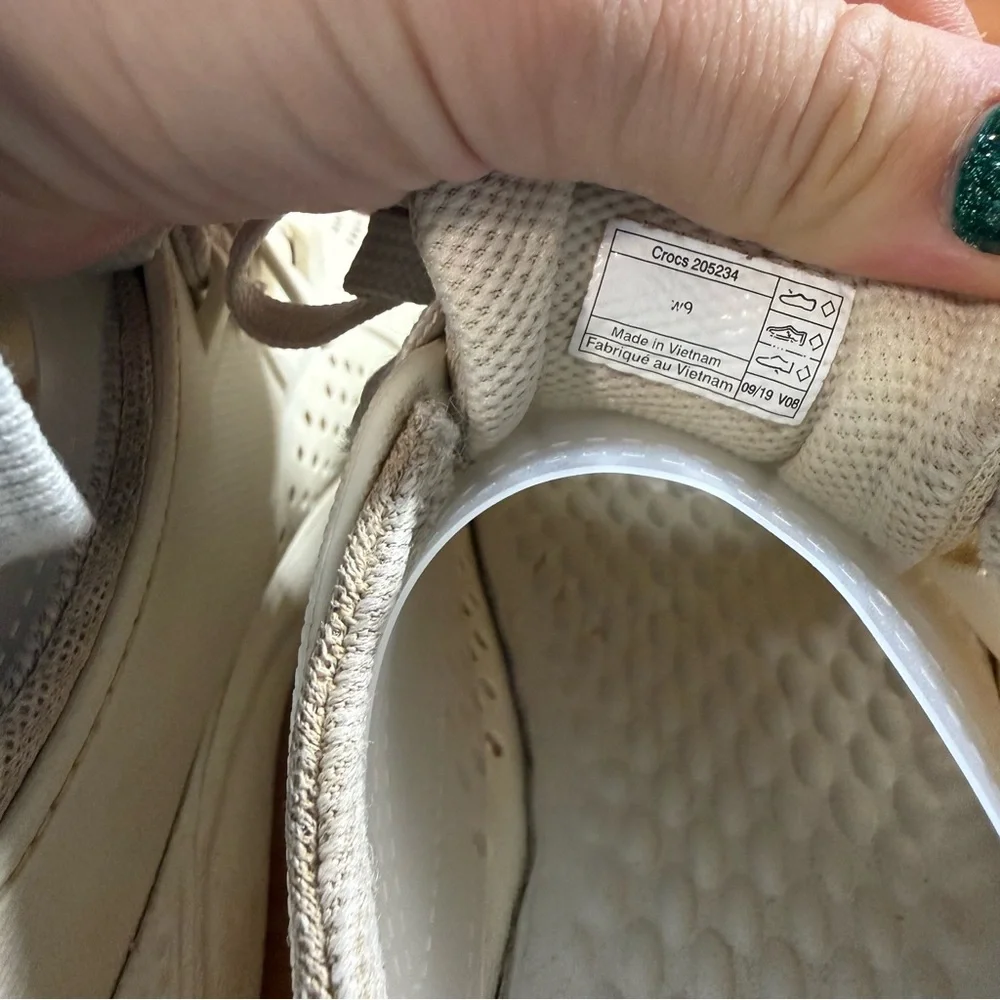 Crocs LiteRide‎ Pacer Perforated Sneakers 205234 Lightweight Lace Up Off White 9